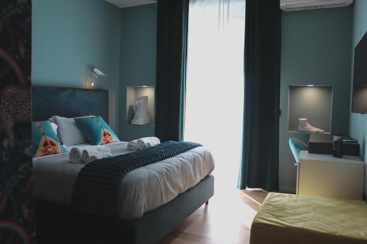 Aron Only Suites Bed And Breakfast Pescara Exterior foto